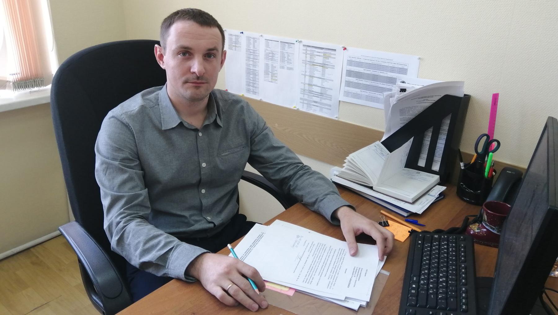 Руководитель абонентского отдела компании «Хартия» Артём Тарасов рассказал о правилах оплаты за вывоз ТКО в садовых товариществах