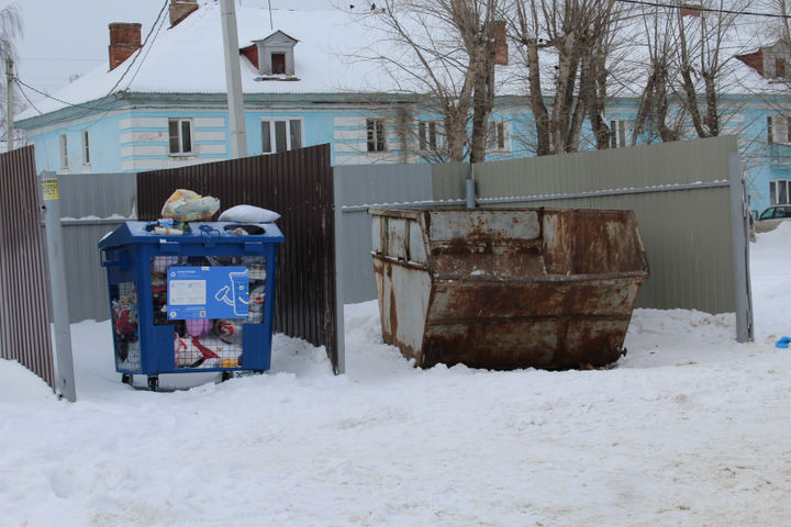 30 контейнеров установила компания «Хартия» для раздельного сбора отходов в Электрогорске